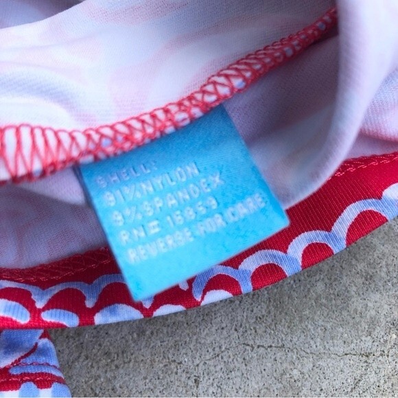 J. J McLaughlin Top Signature Tee Catalina Cloth Red Blue Damask Printed M - Picture 3 of 4